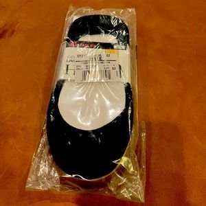 HUE VALUE PACK HIDDEN COTTON LINER 4 PAIR TWO BLACK TWO TAN